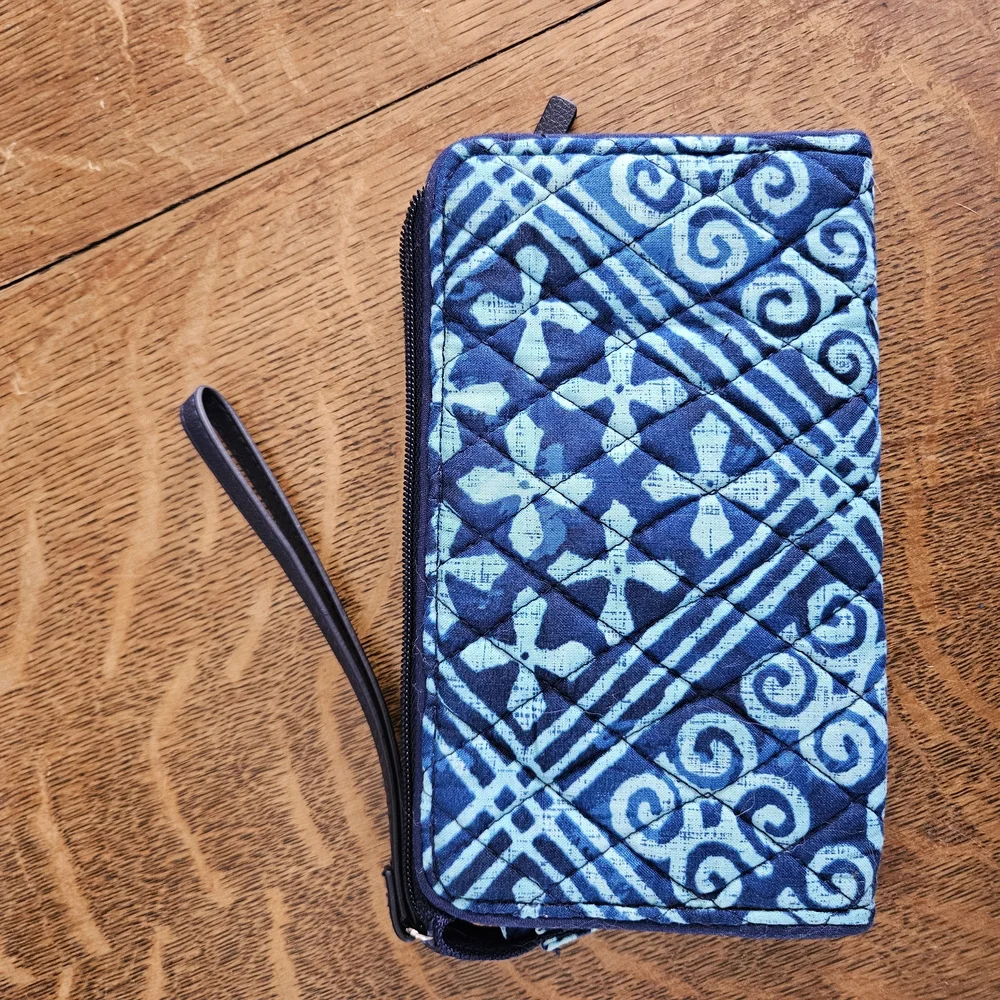 Vera Bradley Blue Patterned Quilted Wristlet